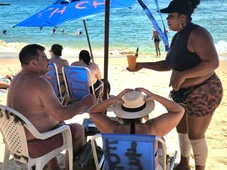 Imagem - Pé na areia, (sem) caipirinha: Medo do metanol derruba venda de roscas  no Porto da Barra