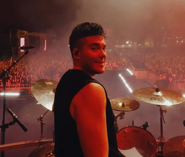 Banda Trivium, dos EUA, anuncia contratação de baterista do Sepultura