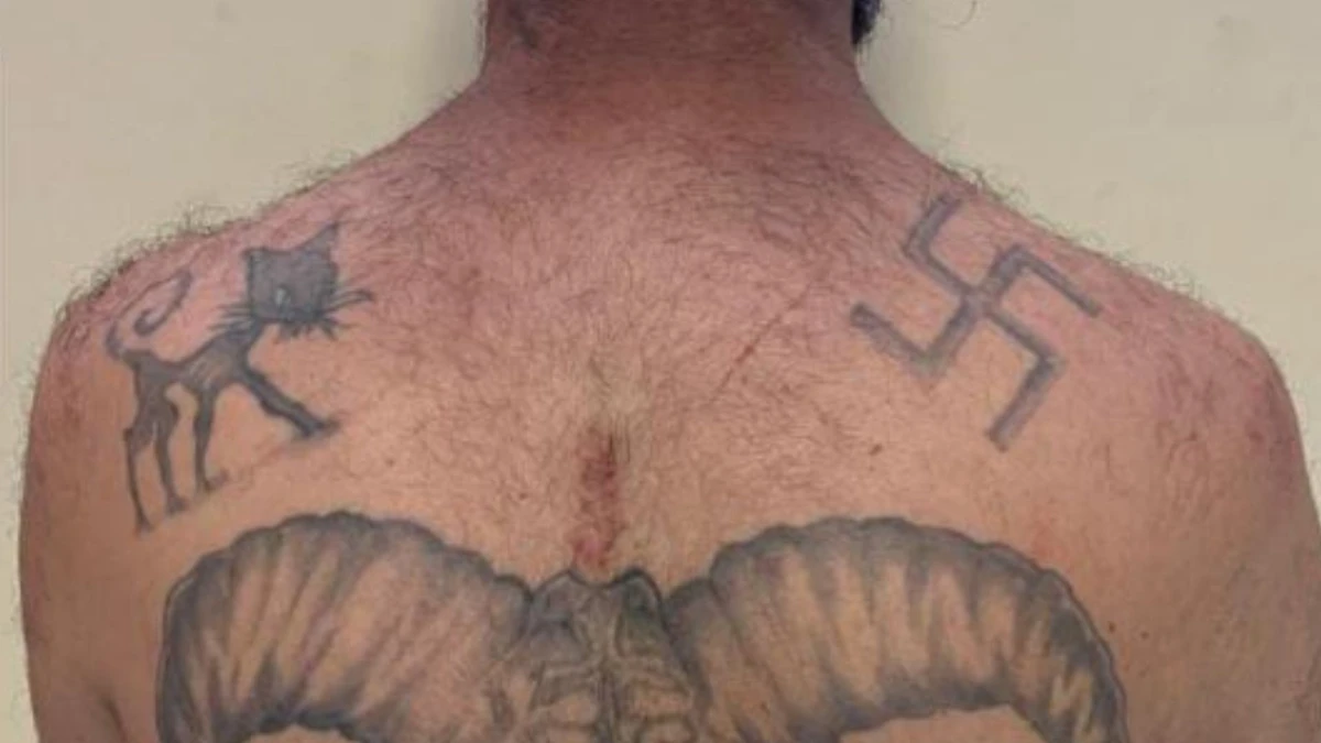 Homem com tatuagem de suástica é preso na Bahia