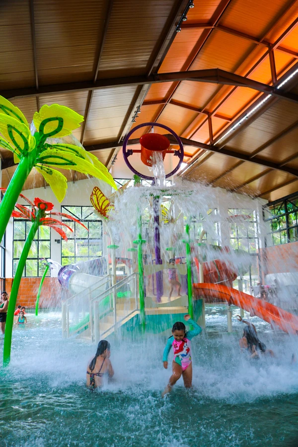 Hotel Vilarejo Praia (Rio das Ostras, RJ) por Reprodução