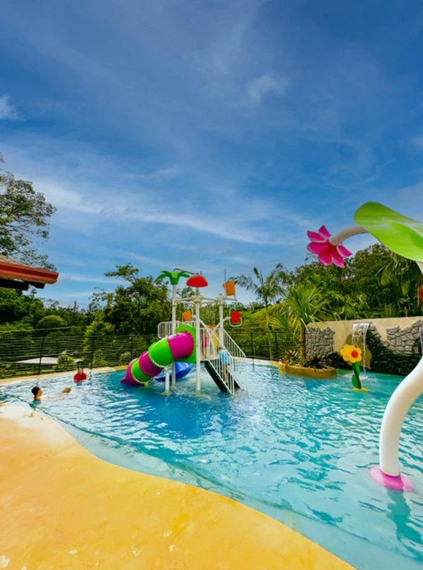 Hotel Vilarejo Praia (Rio das Ostras, RJ) por Reprodução