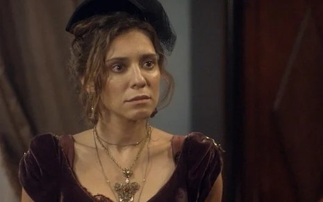 Joana Solnado é Inês em "Êta Mundo Melhor!" por Divulgação/Globo