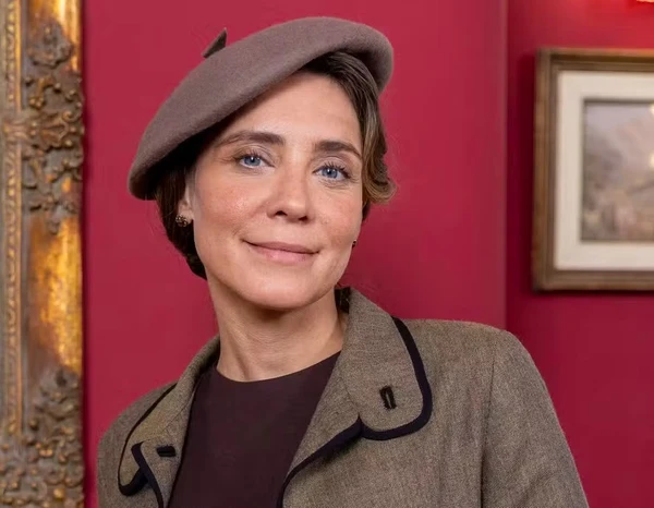 Joana Solnado é Inês em "Êta Mundo Melhor!", nova parceira de crimes de Sandra por Divulgação/Globo
