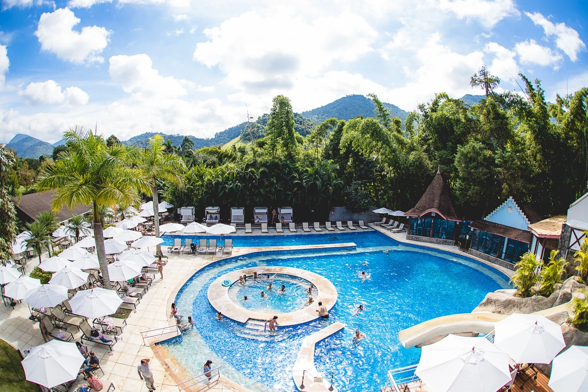 Le Canton (Teresópolis, RJ) por Reprodução