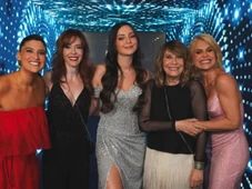 Imagem - Festa de 15 anos da filha de Flávia Alessandra tem decoração luxuosa, bolo de 6 andares e looks deslumbrantes; veja fotos