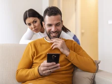 Imagem - Detetive choca ao revelar que maridos traem mais com homens do que com mulheres