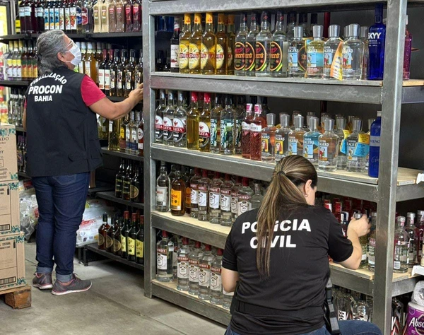 Bebidas apreendidas por Divulgação