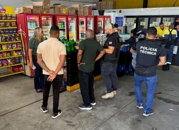 Bebidas apreendidas por Divulgação