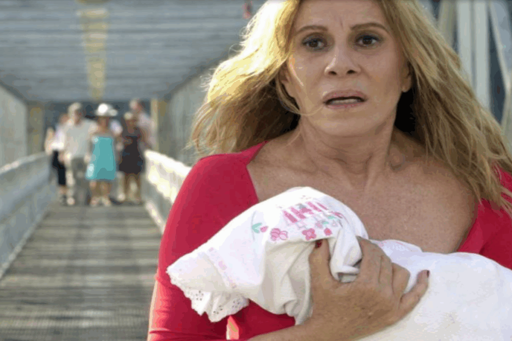 Em &#8220;Senhora do Destino&#8221;, Nazaré uniu drama, loucura e ironia como poucas vilãs na TV (Imagem: Reprodução digital | TV Globo)