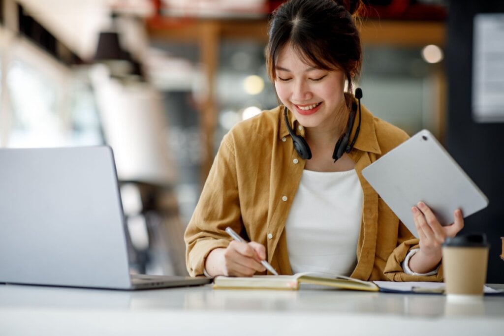 Organizar os dados da questão ajuda a acelerar o cálculo (Imagem: David Gyung | Shutterstock)