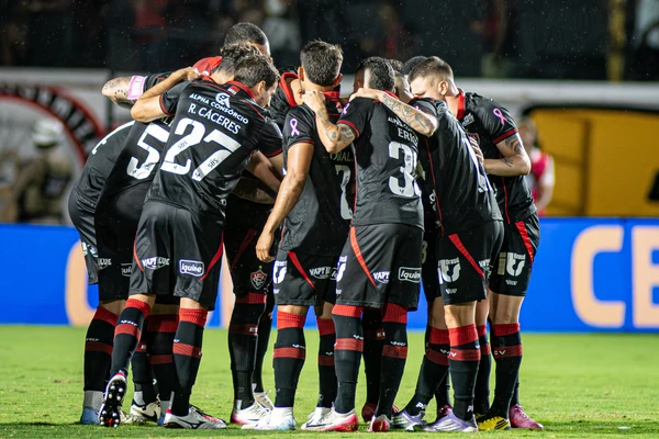 Elenco do Vitória passa a ser composto por 47 jogadores