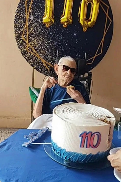 João Marinho Neto quando comemorou os 110 anos por Reprodução/Instagram @guinnessworldrecords