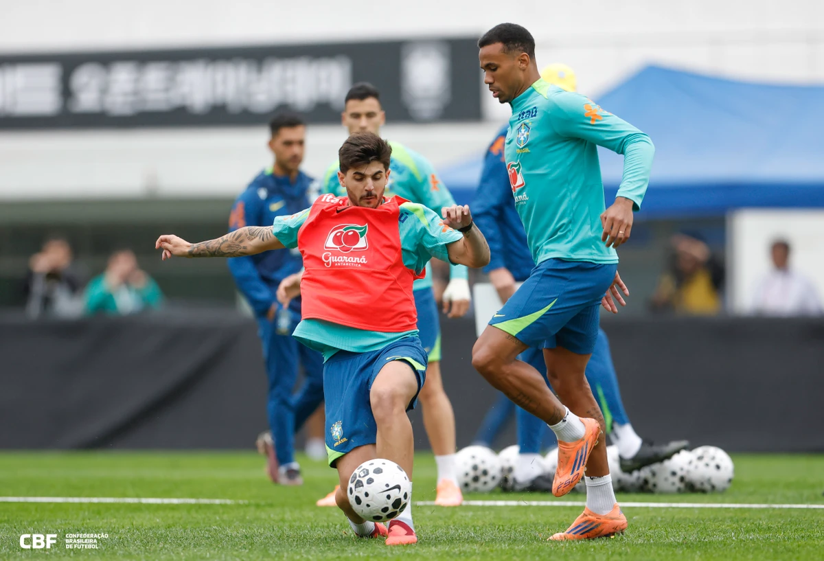 Seleção treinando em preparação para encarar a Coreia do Sul  por Rafael Ribeiro/CBF