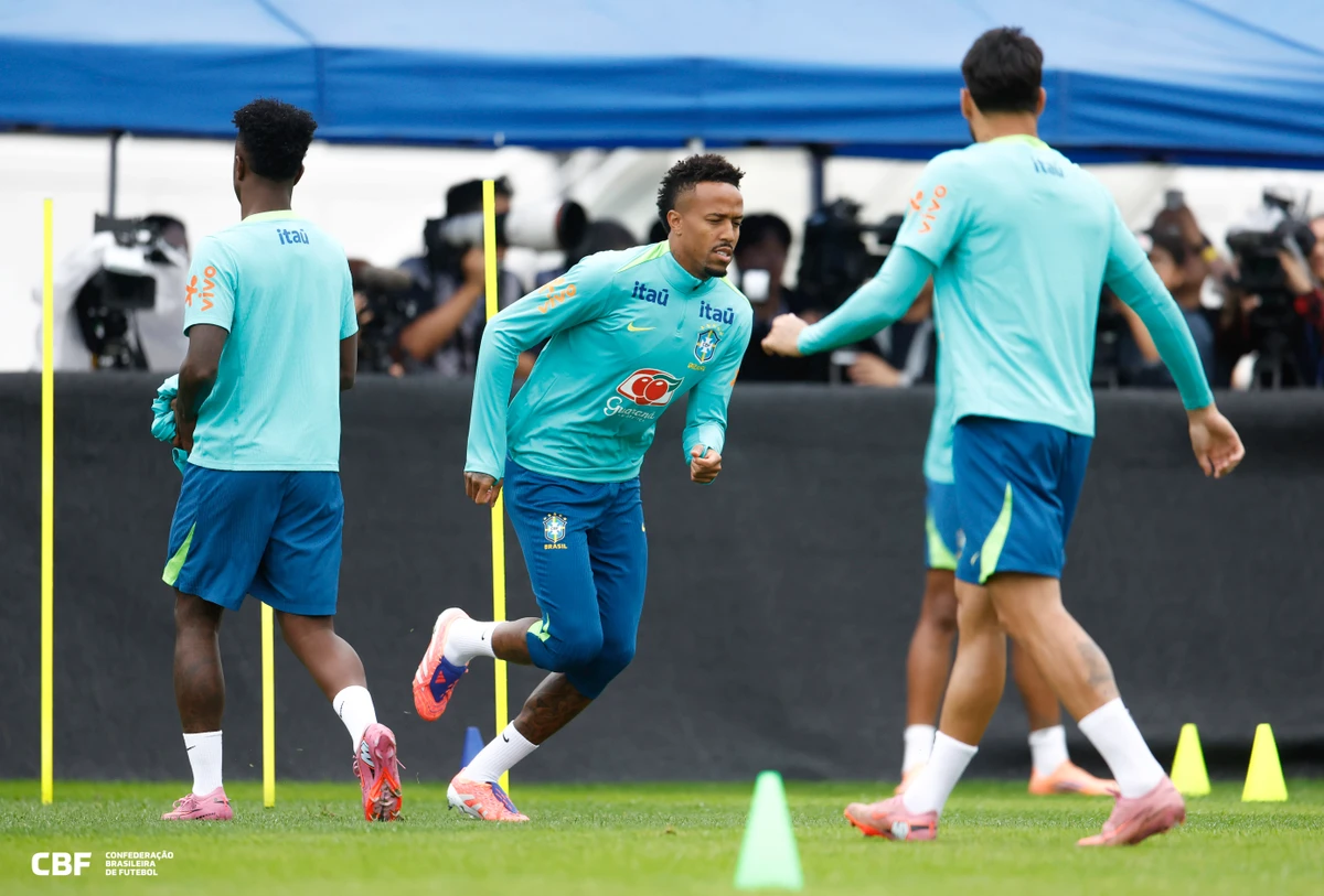 Seleção treinando em preparação para encarar a Coreia do Sul  por Rafael Ribeiro/CBF