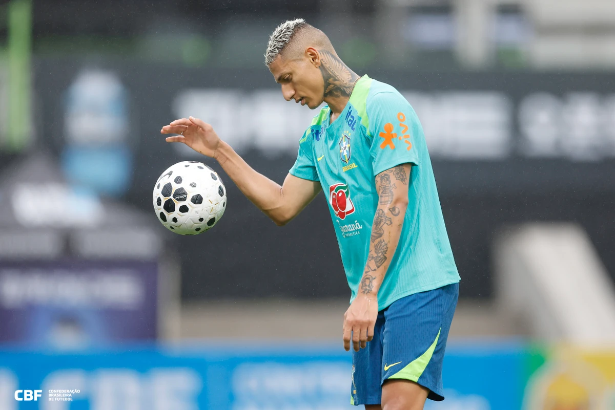 Seleção treinando em preparação para encarar a Coreia do Sul  por Rafael Ribeiro/CBF