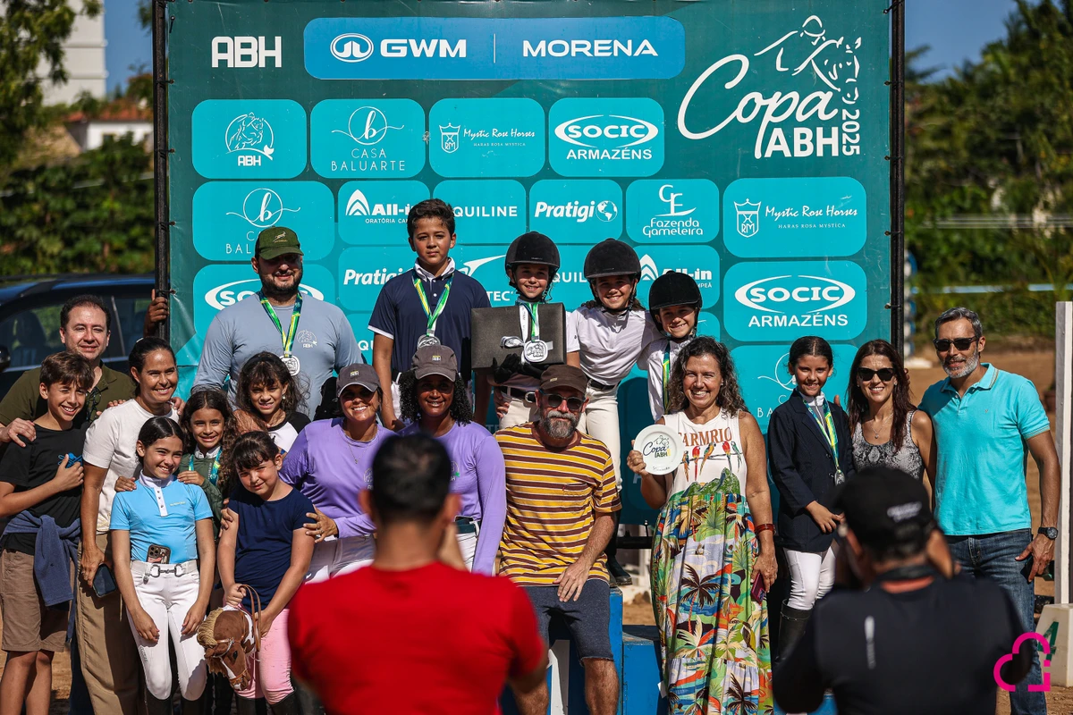 A Academia Baiana de Hipismo (ABH) fica em Vilas do Atlântico por Clara Pessoa