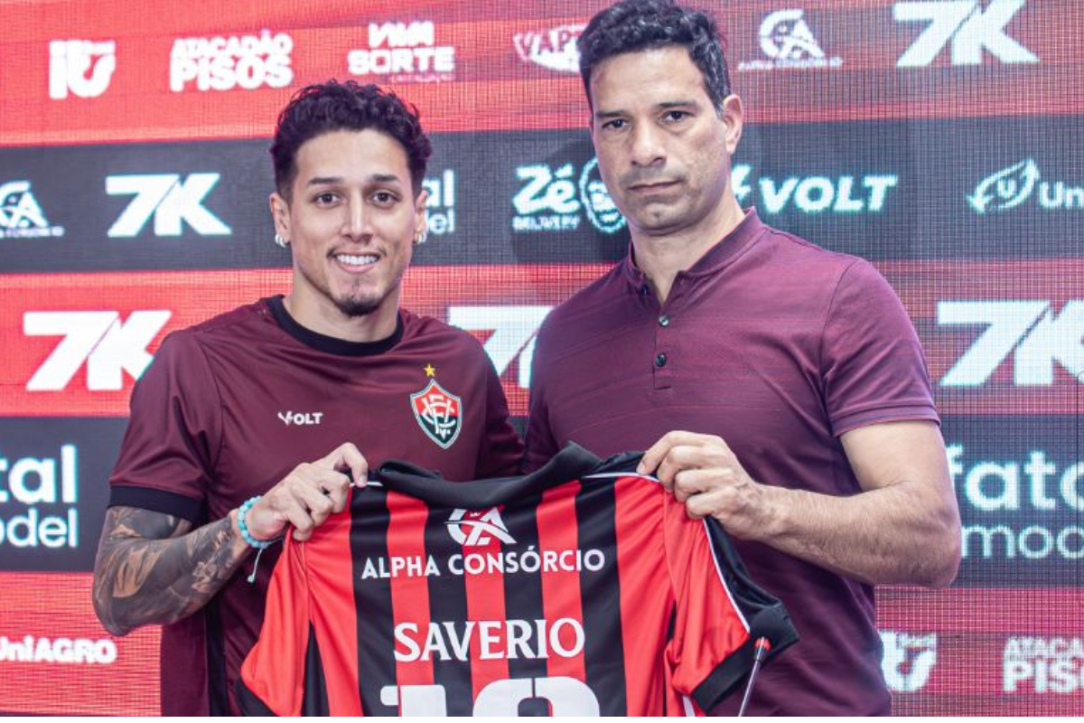 Kike Saverio  por Victor Ferreira/EC Vitória