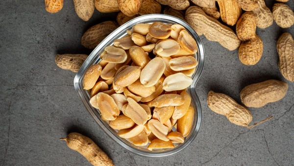 Rico em proteínas e gorduras boas, o amendoim se destaca como um aliado do coração