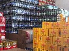 Imagem - Mais 235 bebidas alcoólicas irregulares são retiradas do comércio de Salvador
