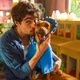 Imagem - A história real do cachorro caramelo que 'pediu emprego' e virou estrela de filme da Netflix