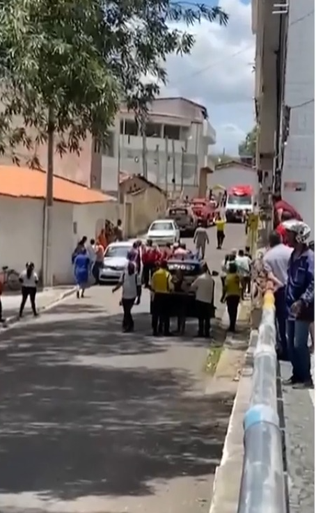 Duas pessoas foram baleadas durante confusão por Reprodução