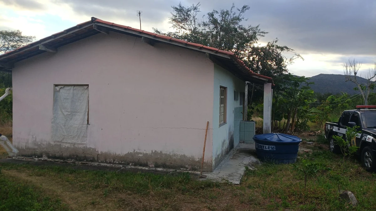 Os dois homens foram encontrados em uma casa por Divulgação/Polícia Civil