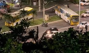 Protesto foi registrado no bair por Reprodução