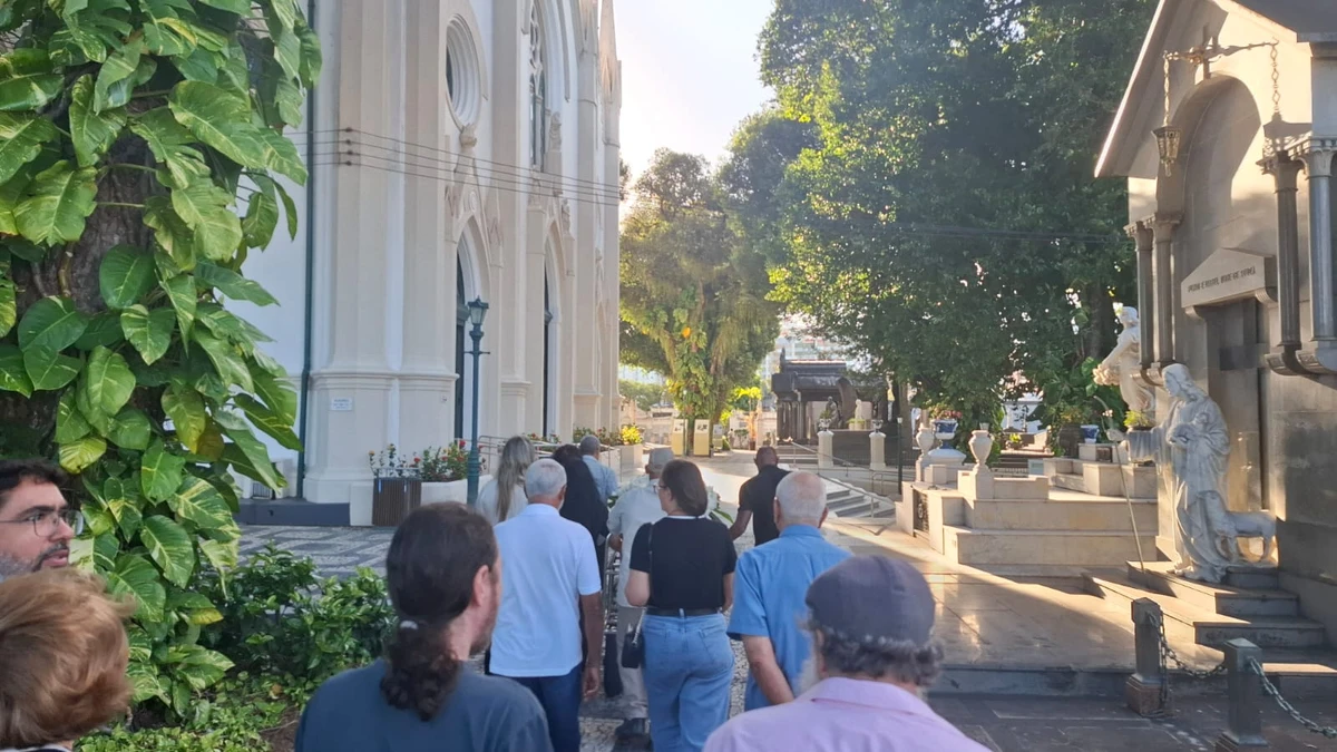 Velório e sepultamento de César Romero por Yan Inácio/CORREIO