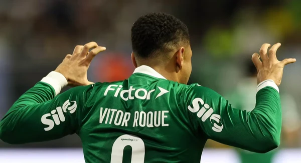 Vitor Roque