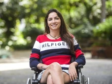 Imagem - Ex-ginasta Laís Souza sente movimento no dedo 11 anos após ficar tetraplégica: 'Corpo é incrível'