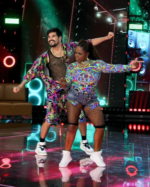 Daiane dos Santos na Dança dos Famoso por Reprodução