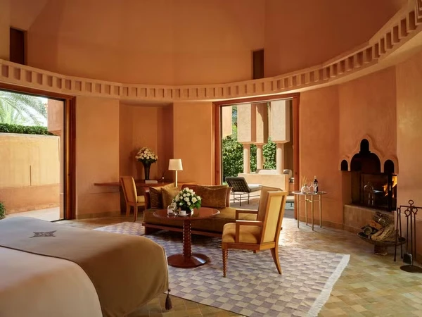 Endrick e esposa se hospedaram em hotel com diárias de mais de R$ 50 mil que fica em Amanjena, em Marrakech por Divulgação