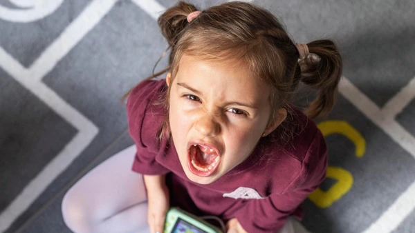 Estudos revelam que filhos únicos não têm déficits sociais e podem até apresentar vantagens cognitivas