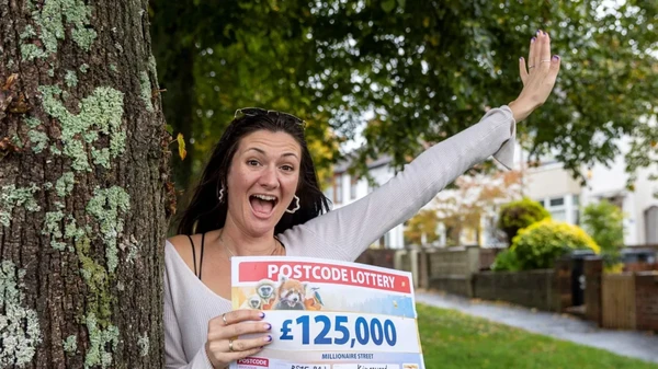 Gemma Marson-May também venceu a loteria por People's Postcode Lottery/Reprodução