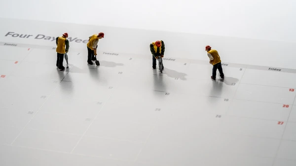 Semana de quatro dias: utopia moderna ou o futuro possível do trabalho no Brasil? 