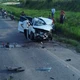 Imagem - Adolescente morre após colisão entre carro e caminhão dos Correios em estrada baiana