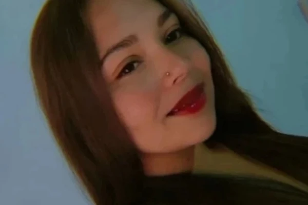 Ana Beatriz de Araújo Rodrigues, 19 anos