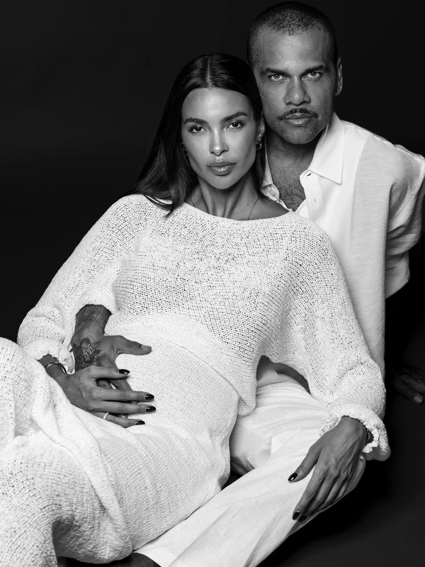 Daniel Alves e Joana Sanz por Reprodução/Instagram