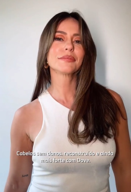 Novo visual de Paolla Oliveira por Reprodução/Redes sociais