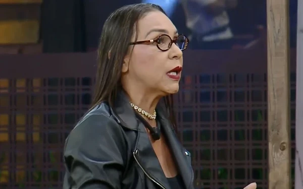 Yoná Souza