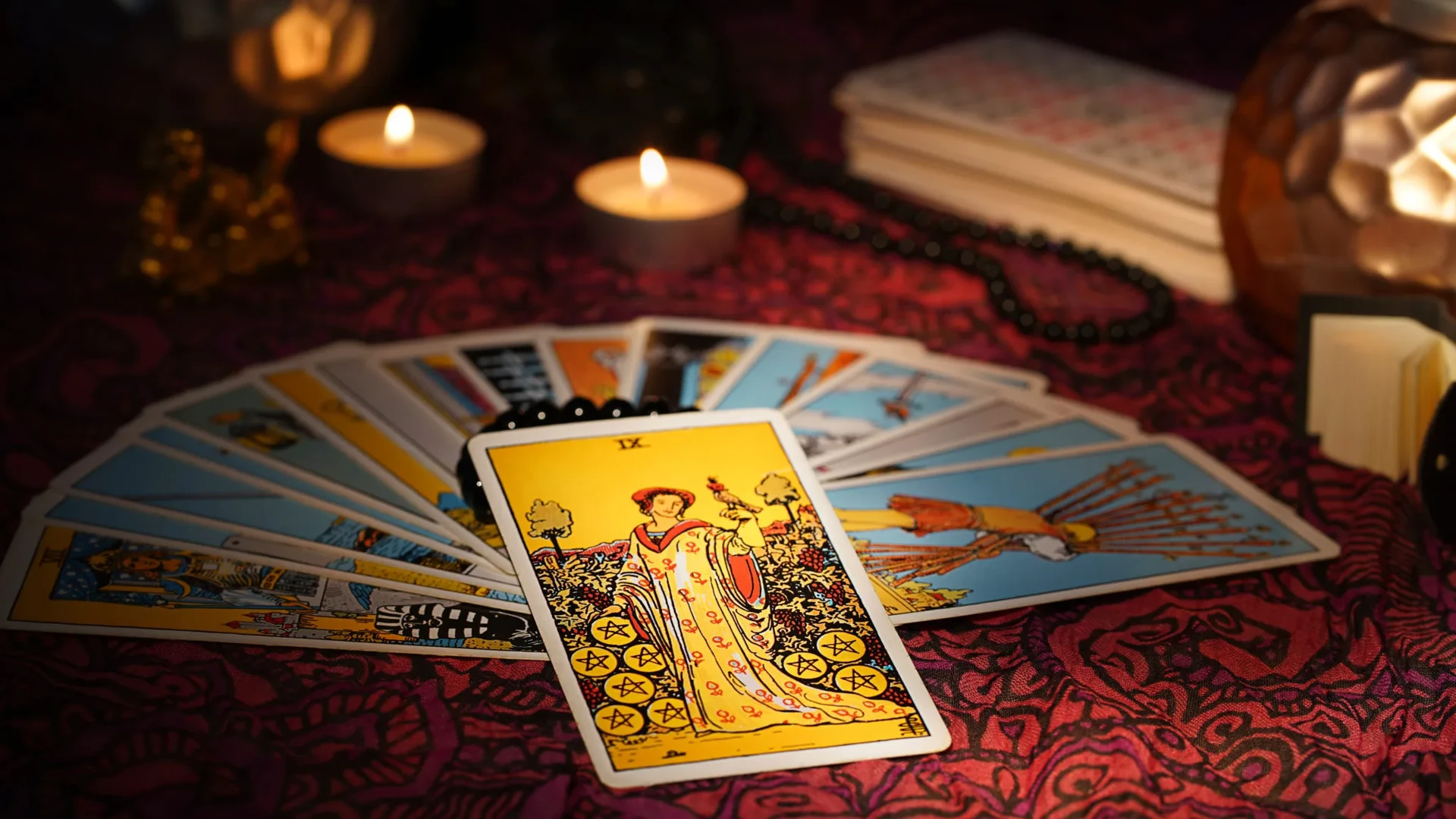 Imagem - Tarot desta quarta (12 de novembro) aponta mudanças e virada de sorte para os signos