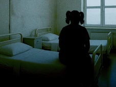 Imagem - Abandonada pela família, menina autista mora há 3 meses em hospital