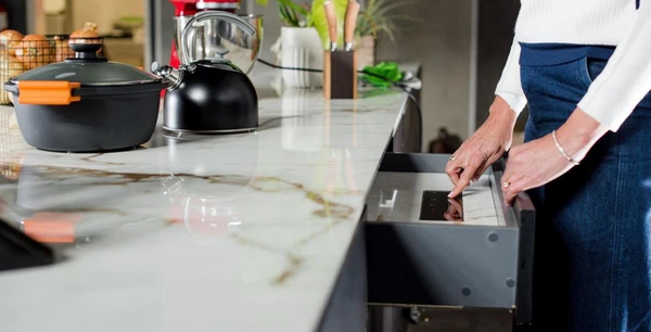 Cooktop invisível por Reprodução