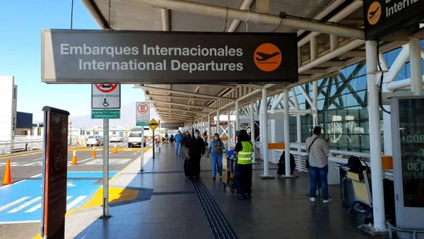 Aeroporto internacional de Santiago, no Chile por Reprodução