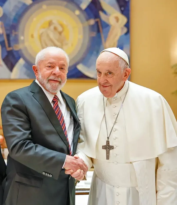Lula também encontrou o papa Francisco em várias ocasiões por Divulgação