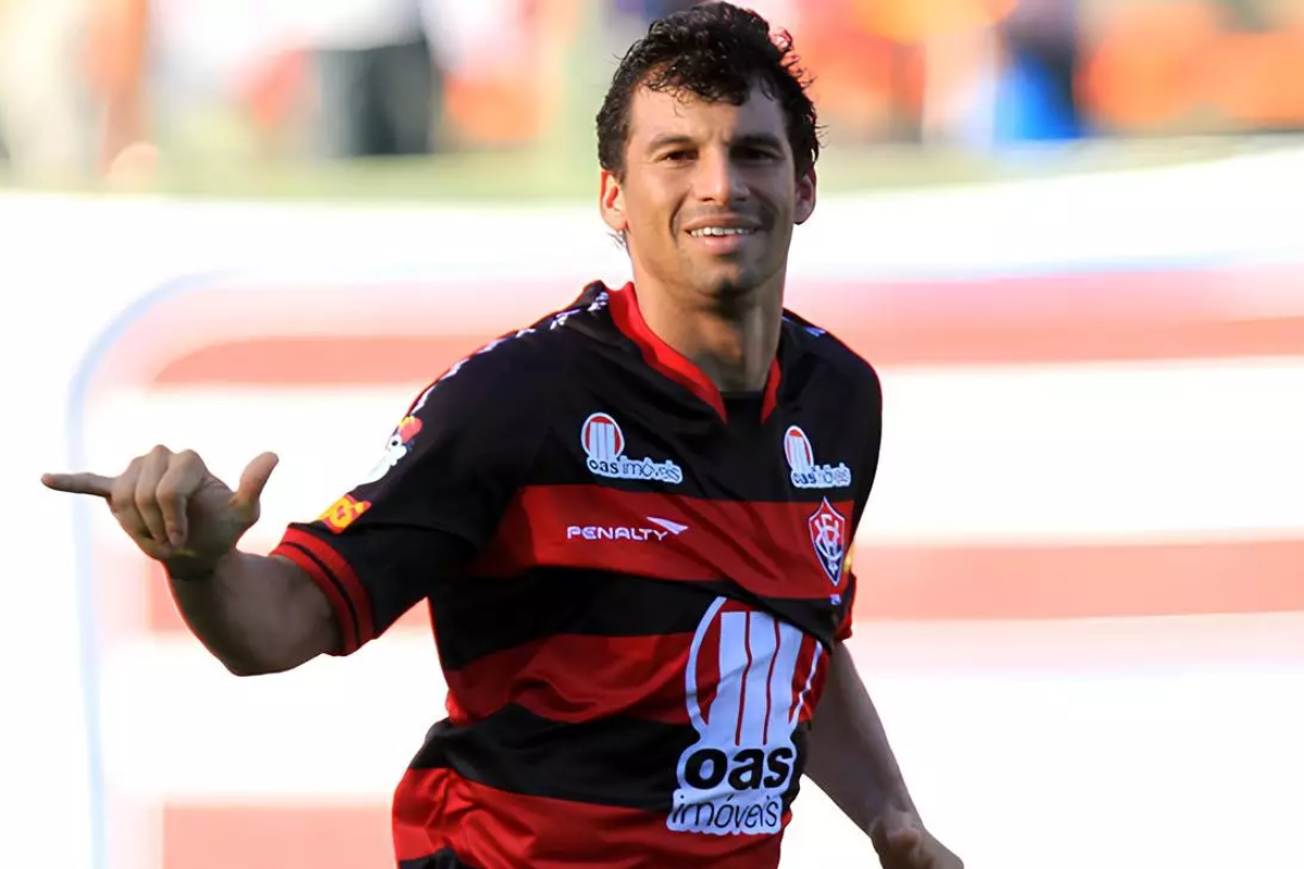 Neto Baiano marcou 7 gols  por Felipe Oliveira 