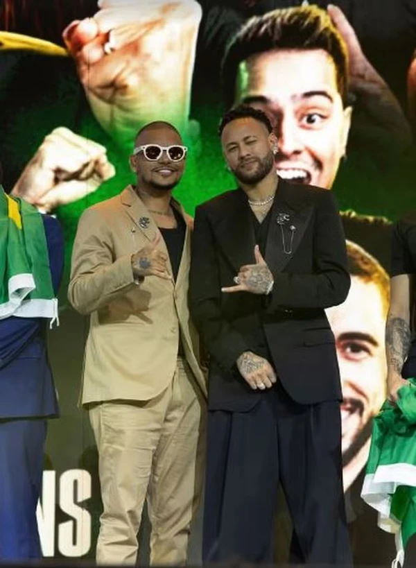 Neymar e Cris Guedes em evento no Rio por Reprodução