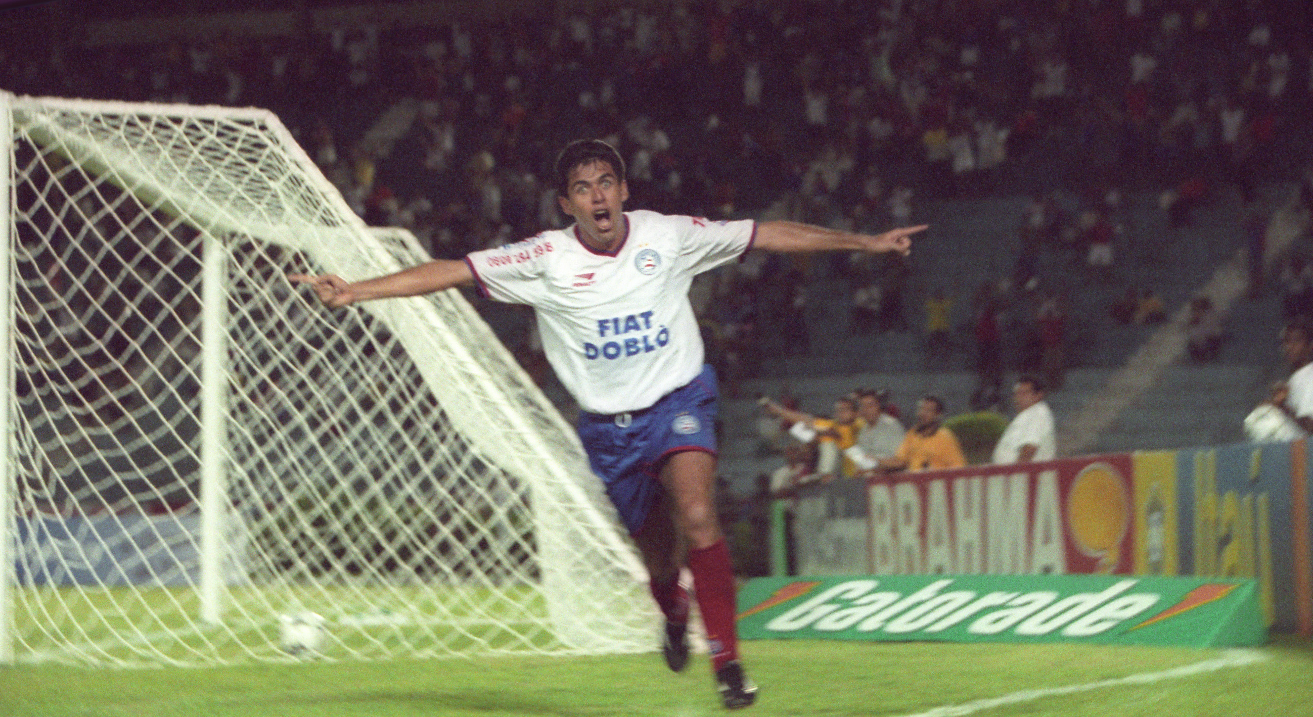 Robson marcou 4 gols  por Haroldo Abrantes/Arquivo Correio