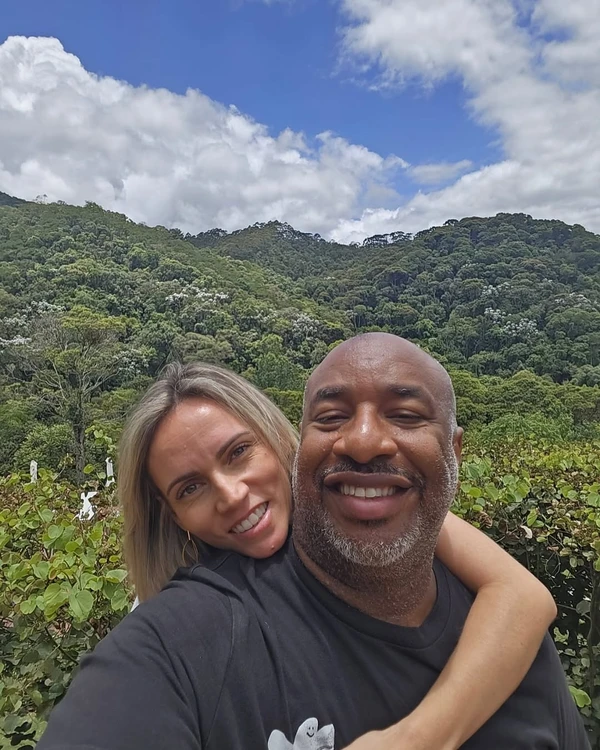 Angelo Campos e a esposa, Fernanda por Reprodução/Instagram