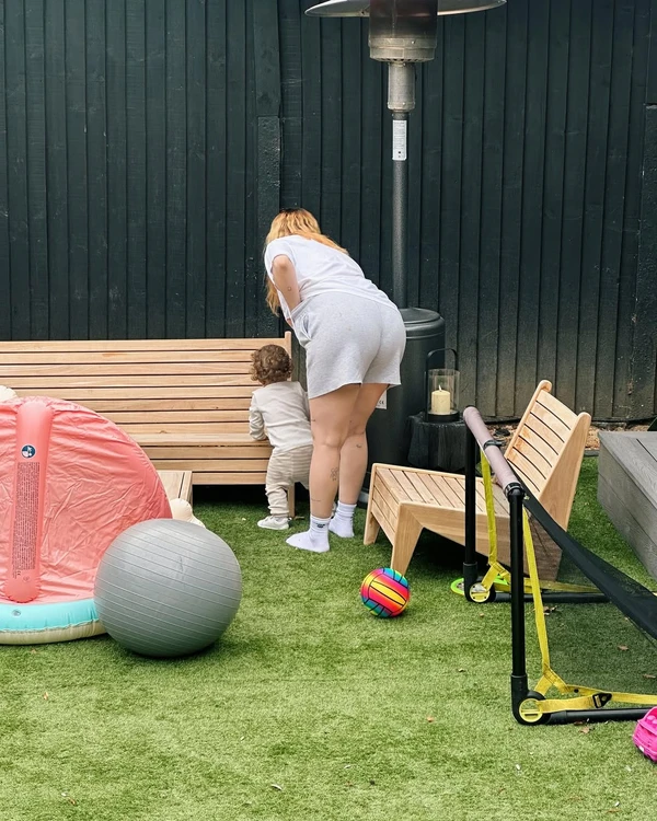 Anne-Marie e filhos por Reprodução/Instagram